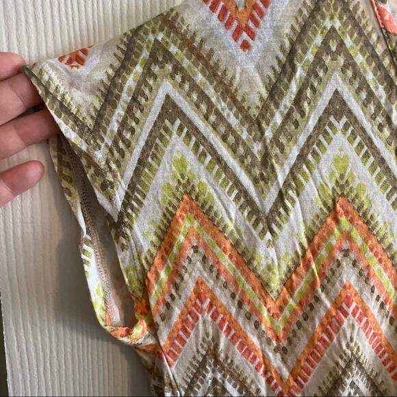 Chico’s Multicolor Chevron Print Top Women's Size Medium / 8 (Chico's 1) - Picture 5 of 9